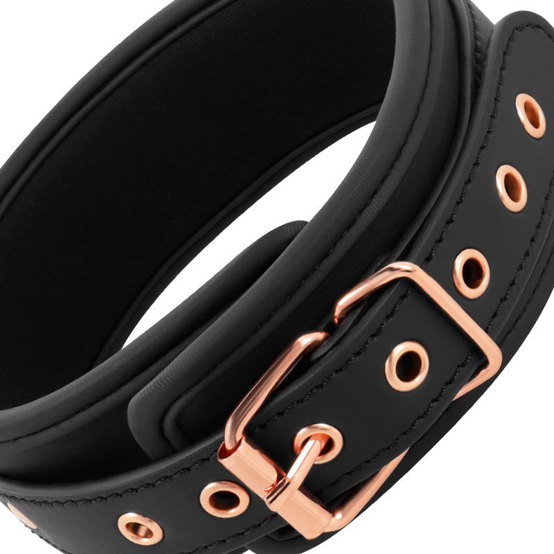 COQUETTE CHIC DESIRE - FANCY NECKLACE IN VEGAN LEATHER WITH BRACELET AND NEOPRENE LINING
