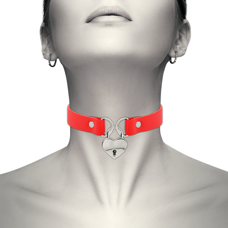 COQUETTE CHIC DESIRE - RED VEGAN LEATHER NECKLACE WITH HEART ACCESSORY WITH KEY?