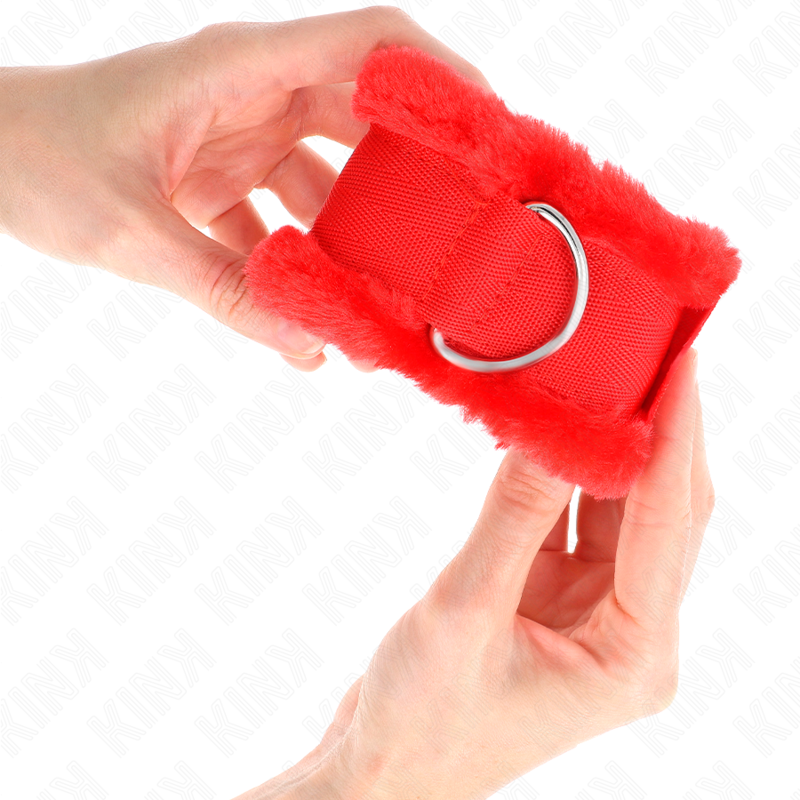 KINK - RED FUR LINED WRIST RESTS ADJUSTABLE 17-31 CM X 7 CM