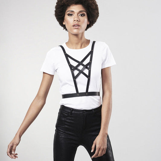 BIJOUX - INDISCRETS MAZE CROSS HARNESS COM GOLA PRETA