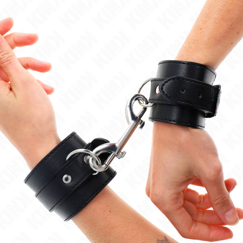KINK - WRIST BANDS - SINGLE ROW RIVET &amp; LARGE ADJUSTABLE BLACK BUCKLE 17-28 CM X 5 CM