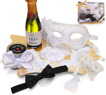 UNRELEASED - EROTIC KIT WHITE VENETIAN MASK